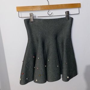Gray mini skirt with decorative pearls